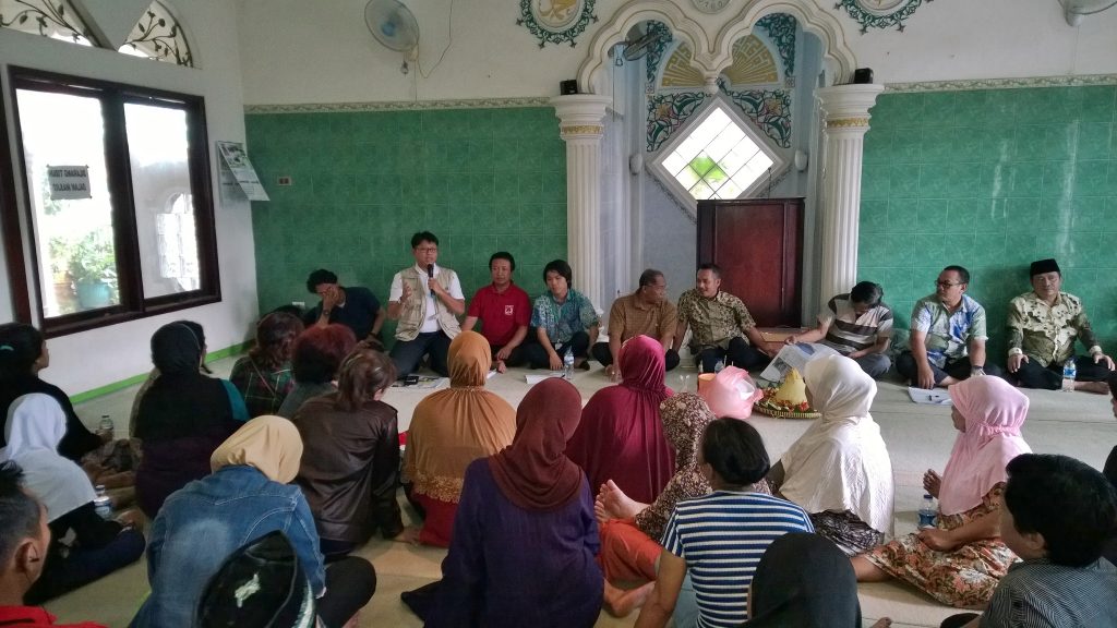 Dewan Kota Jakarta Pusat, Ardy Purnawan Sani saat Sosialisasi Kampung Deret di Bendungan Hilir.