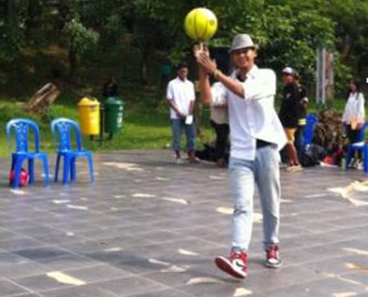 Aksi Freestyler Basket dalam Pre-Opening FREAK Depok 2015, Minggu, 7 Juni 2015