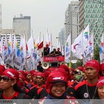 Massa buruh dari berbagai organisasi buruh merayakan Hari Buruh Internasional 2014 di depan Istana Negara RI, Jakarta Pusat. Kamis (01/05/2014). (Foto: Pasha Aditia Febrian)