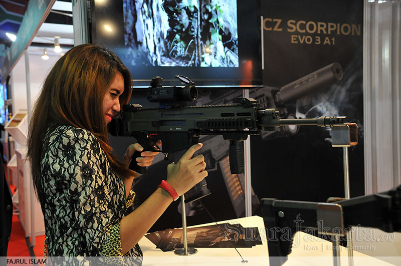 Pameran Industri Pertahanan Indo Defence 2014 Expo and Forum di Jiexpo Kemayoran, Jakarta. (Foto: Fajrul Islam/SuaraJakarta)