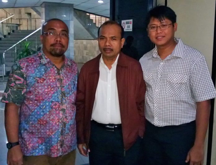 Dewan Kota Jakarta Pusat, Ardy Purnawan Sani saat bersama Kepala Bappenas, Andrinov Chaniago dan Azas Tigor (FAKTA)