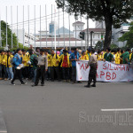 Mahasiswa-Jakarta-Kepung-Balaikota-dan-DPRD-Tuntut-Penyelesaian-Kisruh-APBD