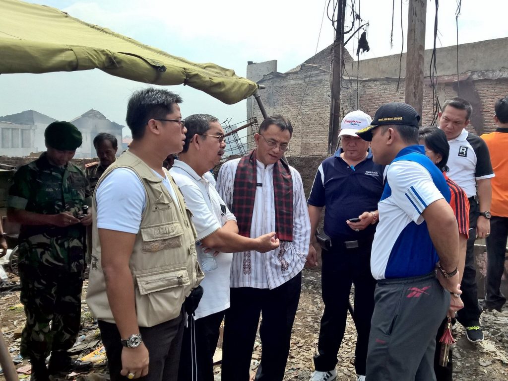 Dewan Kota Jakarta Pusat Ardy Purnawan Sani, saat meninjau Lokasi Kebakaran di Jati Bunder, Kebon Melati Tanah Abang - Jakpus.