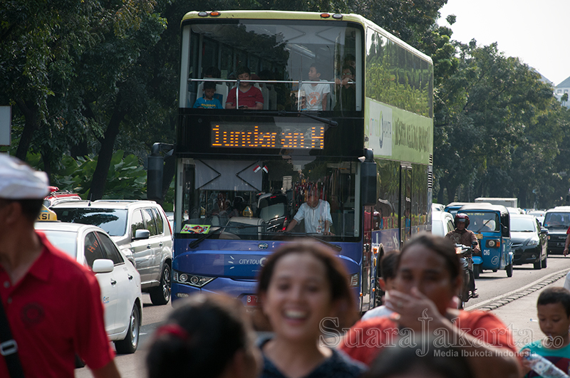 Mobil pariwisata gratis yang disediakan Pemprov DKI. (Foto: Fajrul Islam/SuaraJakarta)