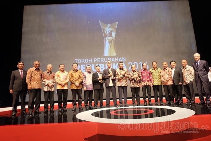 Tokoh Muda ODOJ bersanding menjadi Tokoh Perubahan Republika 2014. (Foto: Dudi Iskandar/SuaraJakarta)