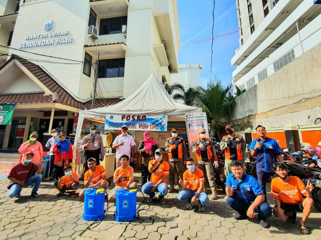 Dewan Kota Jakpus Ardy Purnawan Sani dan Jakmania Tenabang - SuaraJakarta.co